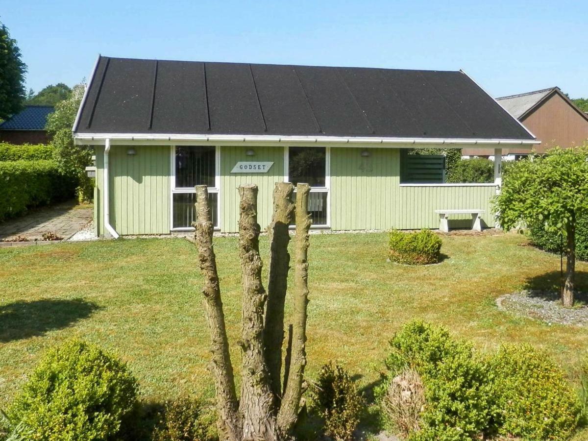4 Person Holiday Home In Grindsted Tofterup Eksteriør billede