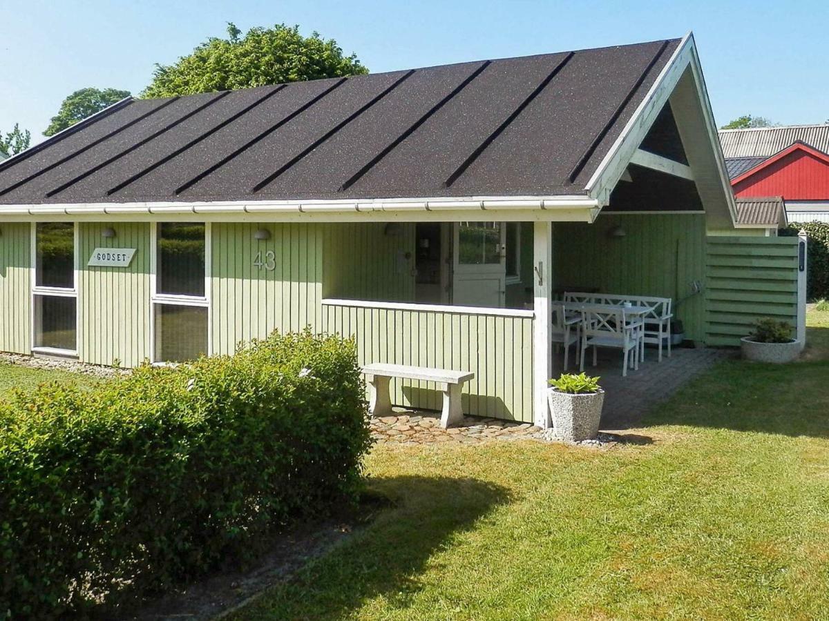 4 Person Holiday Home In Grindsted Tofterup Eksteriør billede